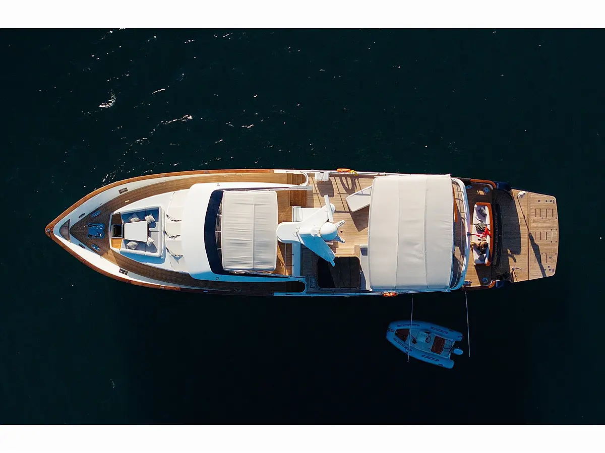 Trawler 77