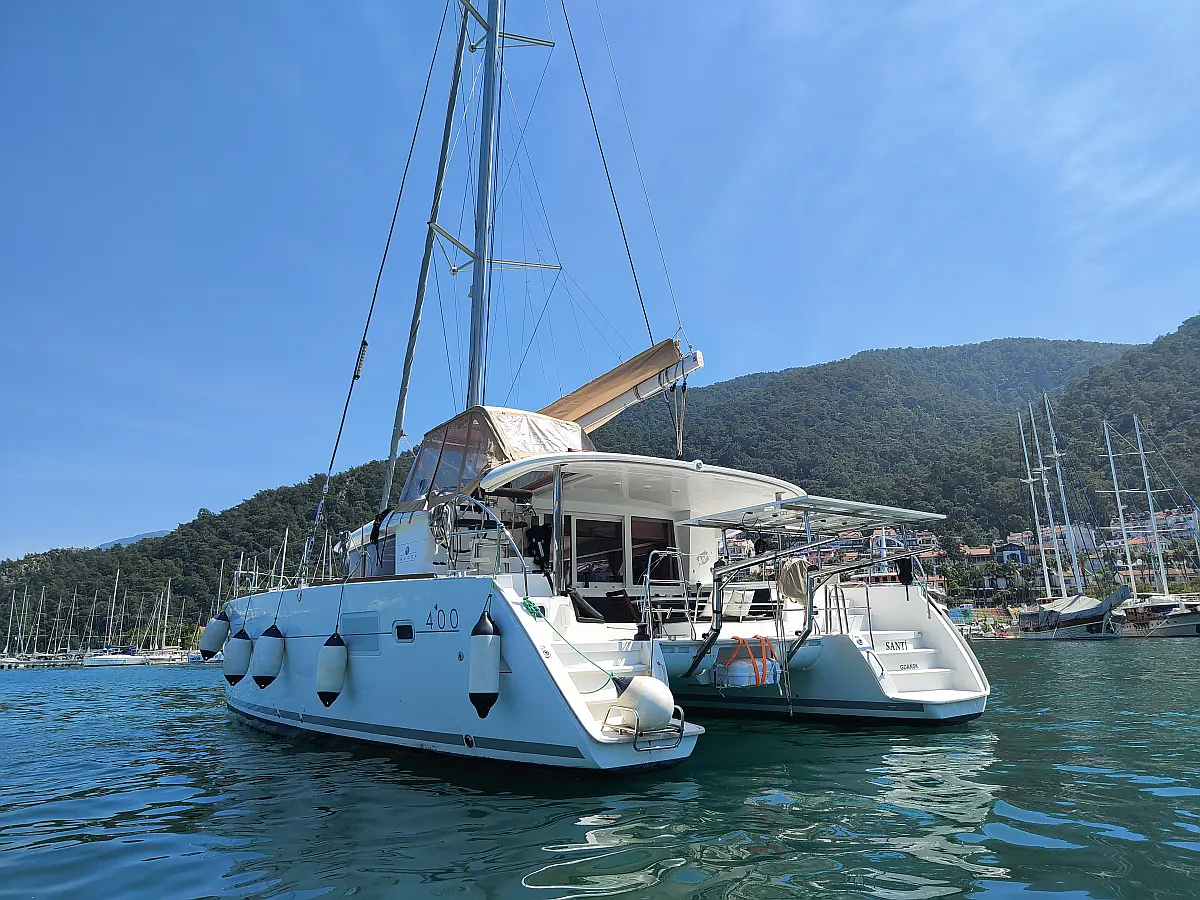 Lagoon 400