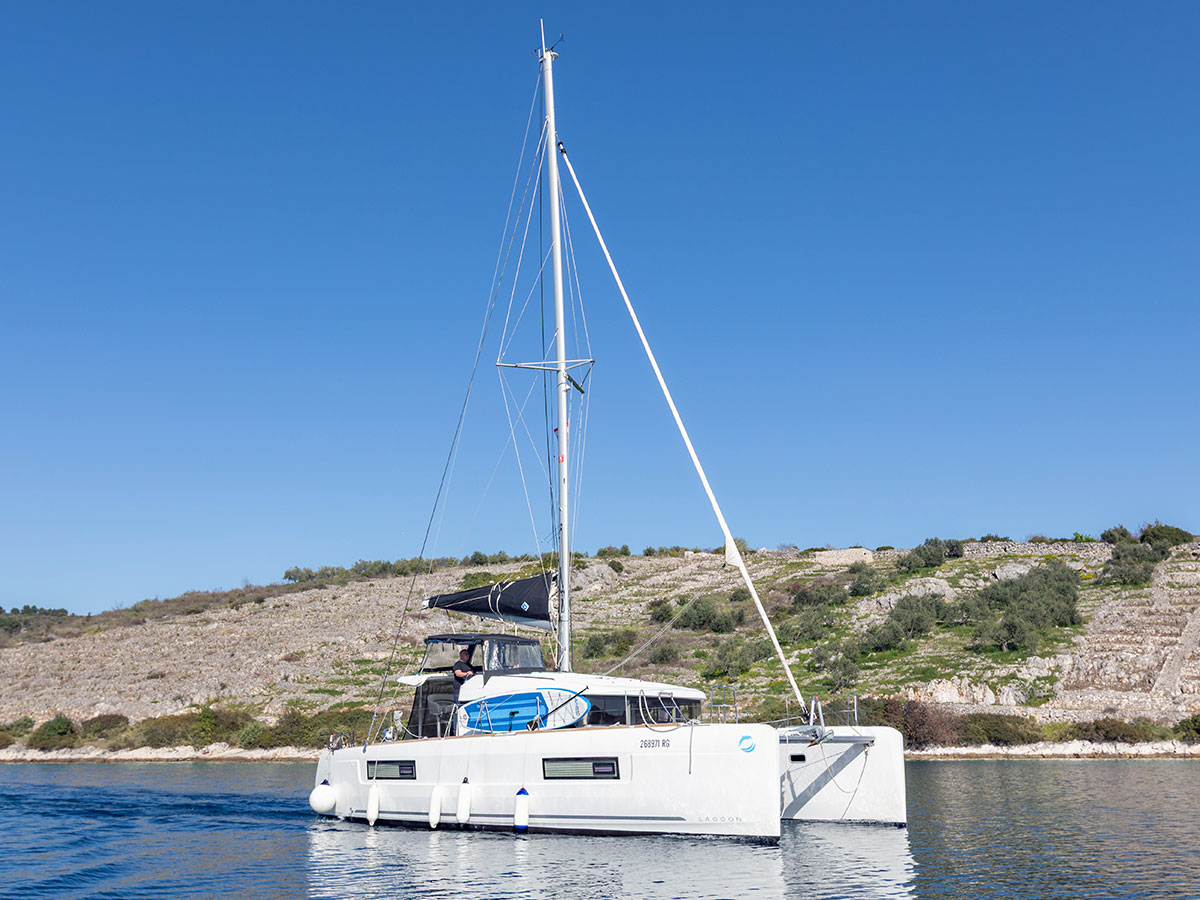 Lagoon 40