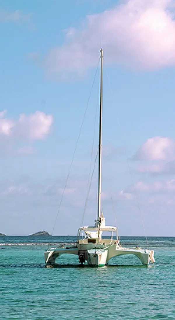 Trimarany